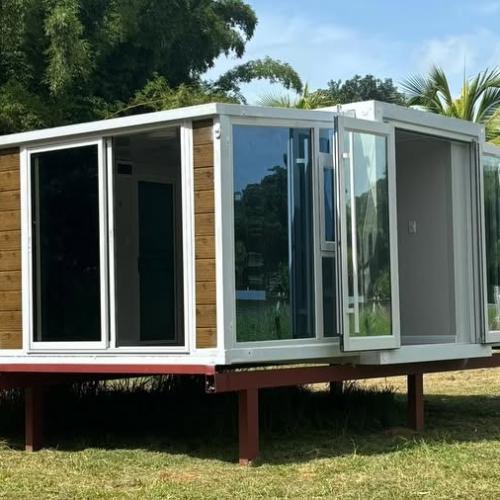 Modular Expandable Container Cabin for Queensland Tourism
